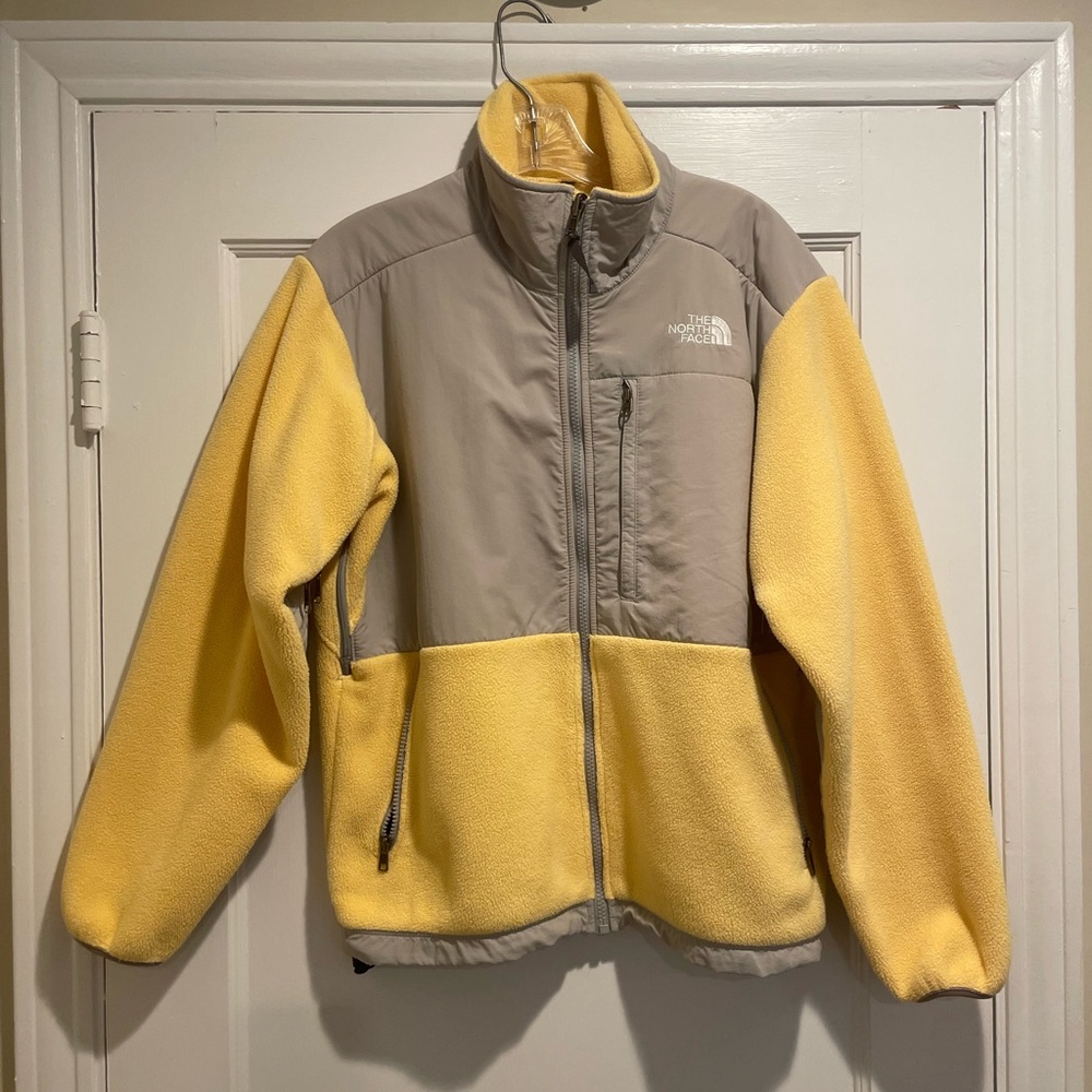 North Face Women’s Denali Jacket Size M